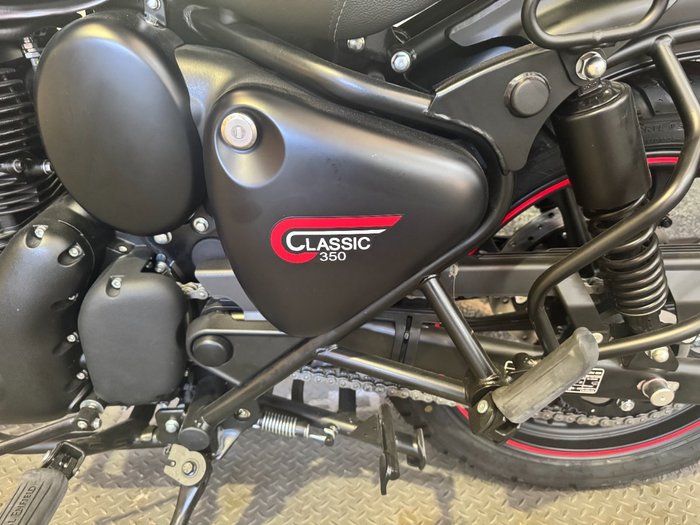 2024 Royal Enfield CLASSIC 350 DARK Black