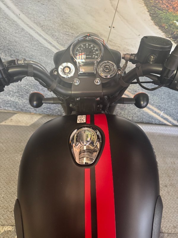 2024 Royal Enfield CLASSIC 350 DARK Black