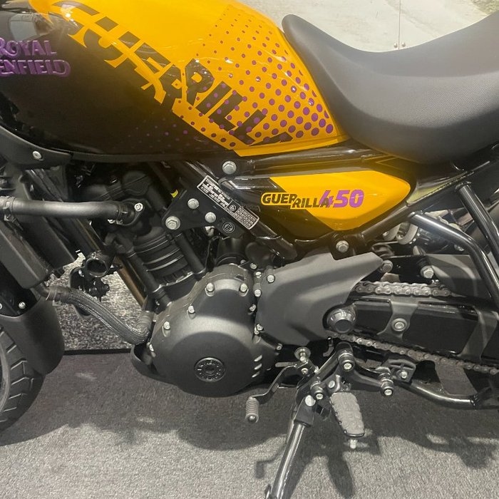 2025 Royal Enfield Guerrilla 450 Playa Black