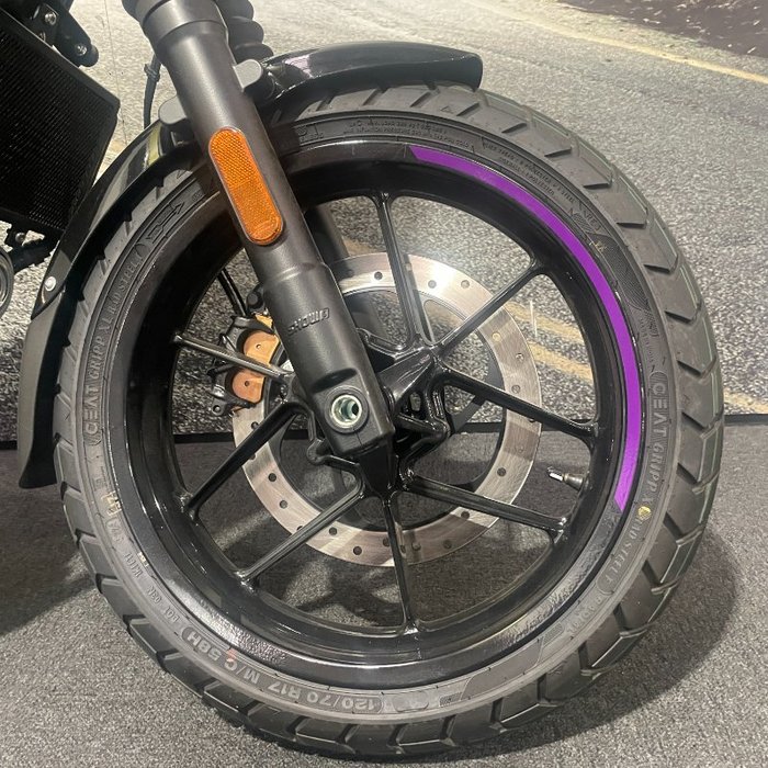 2025 Royal Enfield Guerrilla 450 Playa Black