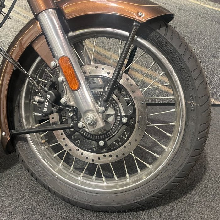 2025 Royal Enfield 2025 Royal Enfield 350CC CLASSIC 350 CHROME ROAD