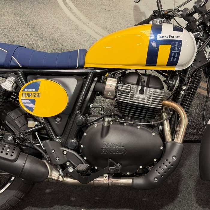 2025 Royal Enfield 2025 650CC INTERCEPTOR BEAR 650 Road CELESTIAL RED