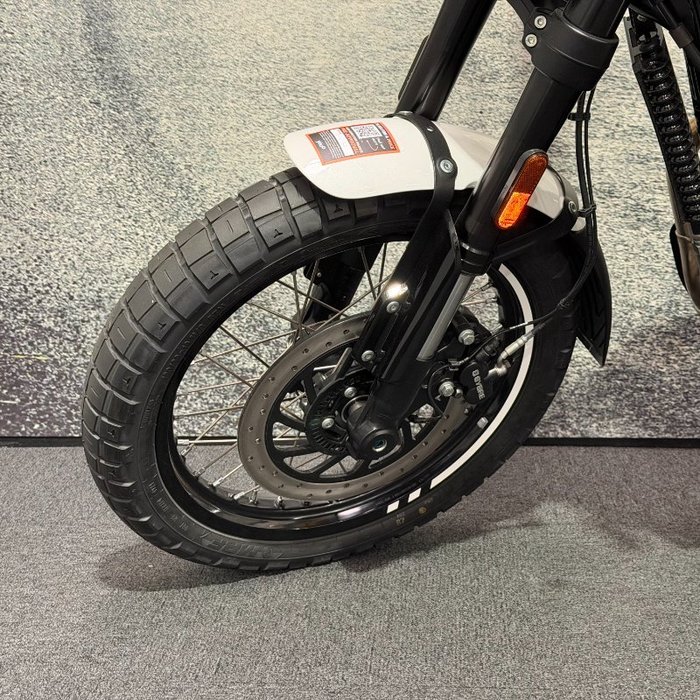 2025 Royal Enfield 2025 650CC INTERCEPTOR BEAR 650 Road CELESTIAL RED