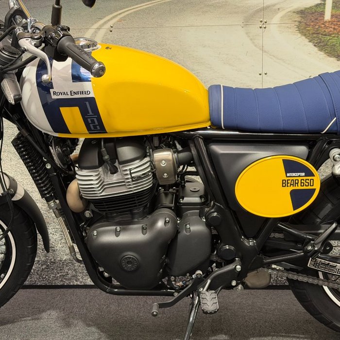 2025 Royal Enfield 2025 650CC INTERCEPTOR BEAR 650 Road CELESTIAL RED