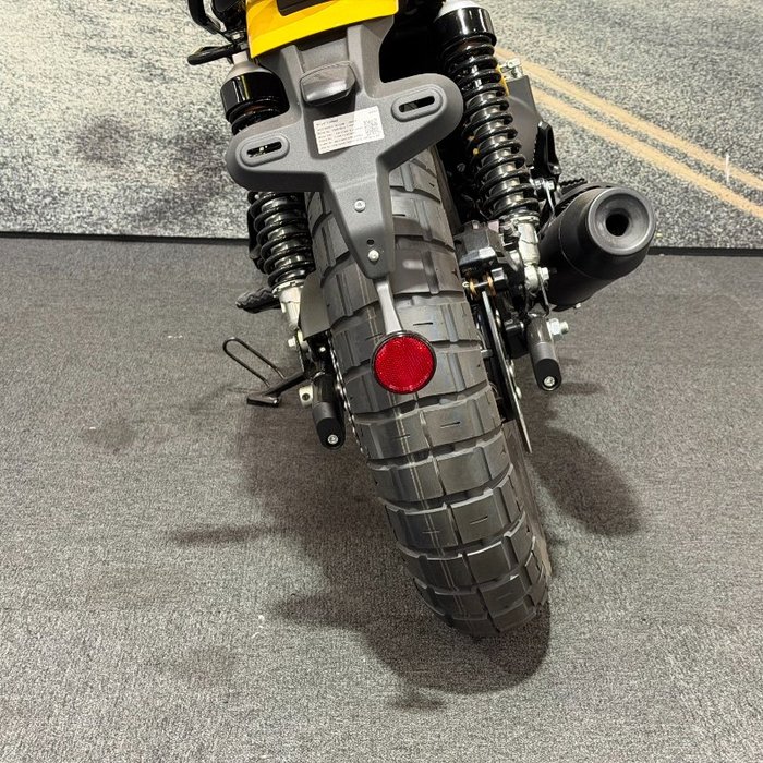 2025 Royal Enfield 2025 650CC INTERCEPTOR BEAR 650 Road CELESTIAL RED