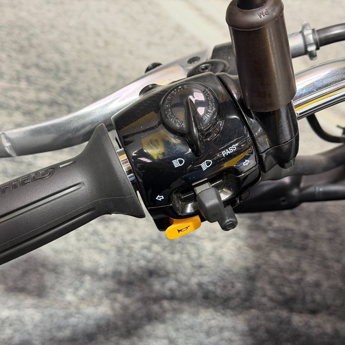 2025 Royal Enfield 2025 650CC INTERCEPTOR BEAR 650 Road CELESTIAL RED