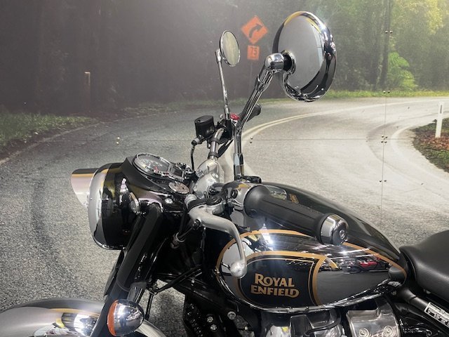 2025 Royal Enfield CLASSIC 650 Black