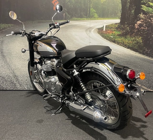 2025 Royal Enfield CLASSIC 650 Black