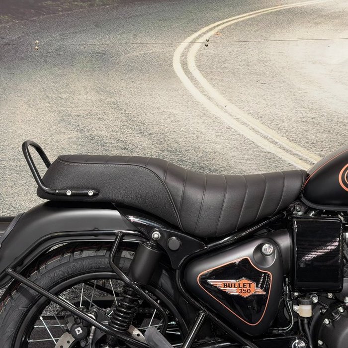 2025 Royal Enfield 2025 Royal Enfield 350CC BULLET 350 ROAD Black Gold