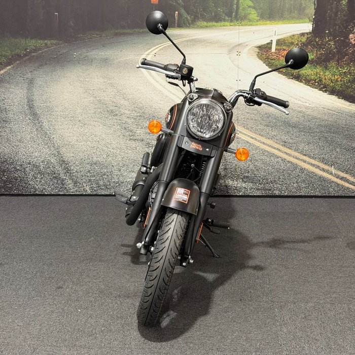 2025 Royal Enfield 2025 Royal Enfield 350CC BULLET 350 ROAD Black Gold