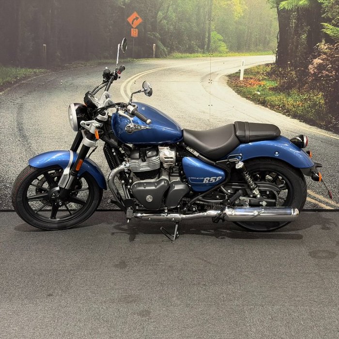 2025 Royal Enfield SUPER METEOR 650 Astral blue