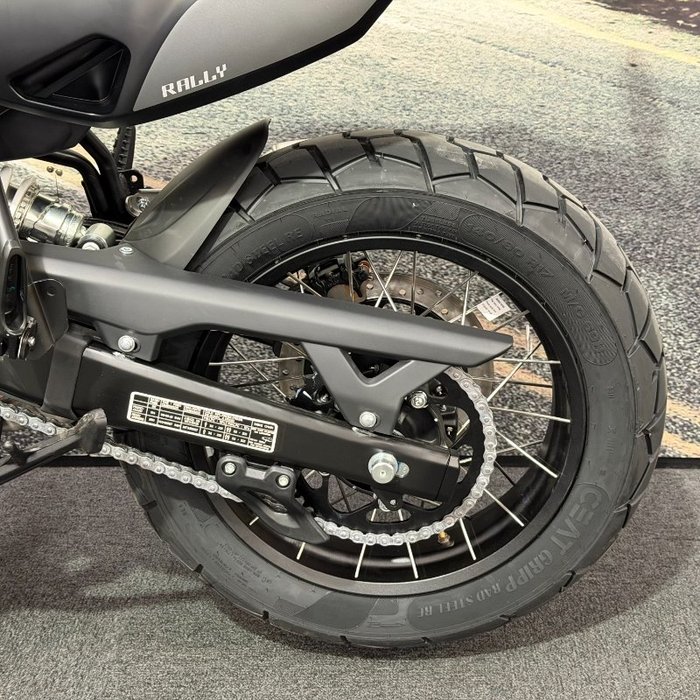 2026 Royal Enfield HIMALAYAN 450 BLACK