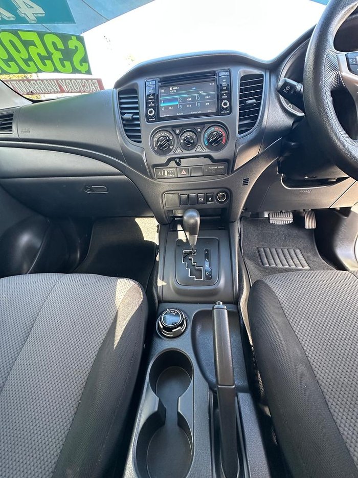 2022 Mitsubishi Triton GLX