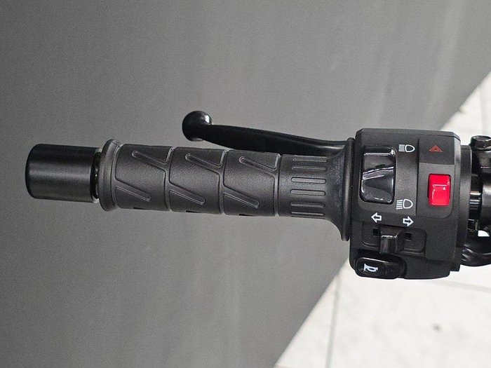 2024 Kawasaki ELIMINATOR SE Grey