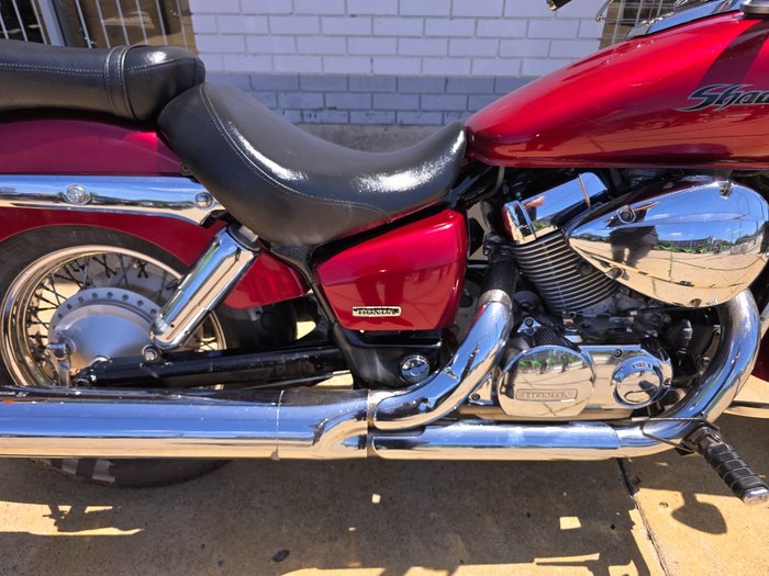 2005 HONDA VT750C SHADOW Red