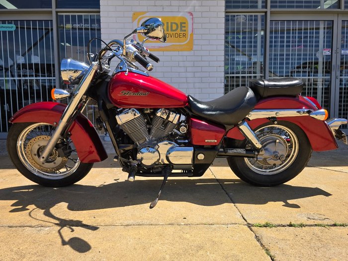 2005 HONDA VT750C SHADOW Red