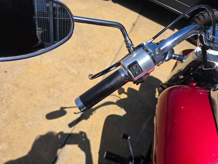 2005 HONDA VT750C SHADOW Red