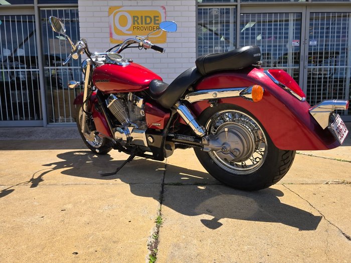 2005 HONDA VT750C SHADOW Red