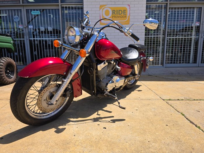 2005 HONDA VT750C SHADOW Red