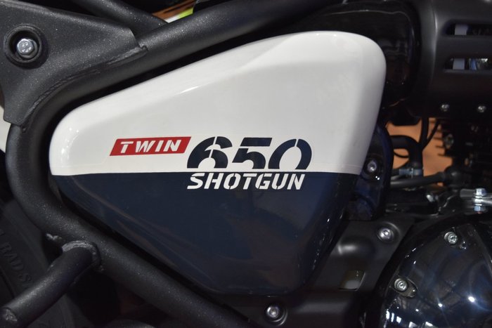 2025 Royal Enfield 2025 Royal Enfield 650CC SHOTGUN 650 Road White