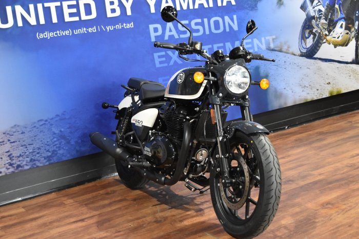 2025 Royal Enfield 2025 Royal Enfield 650CC SHOTGUN 650 Road White