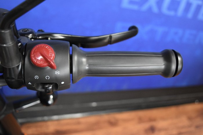 2025 Royal Enfield CLASSIC 350 DARK Black