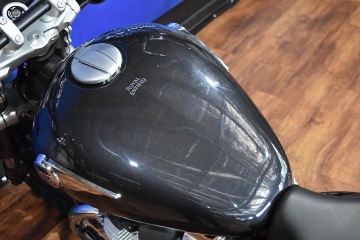 2025 Royal Enfield SUPER METEOR 650 Black