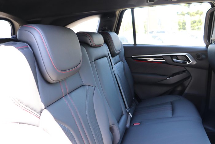 2025 Isuzu MU-X X-TERRAIN