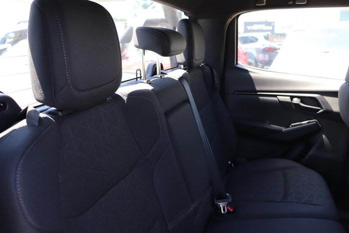 2025 Isuzu D-MAX X-RIDER