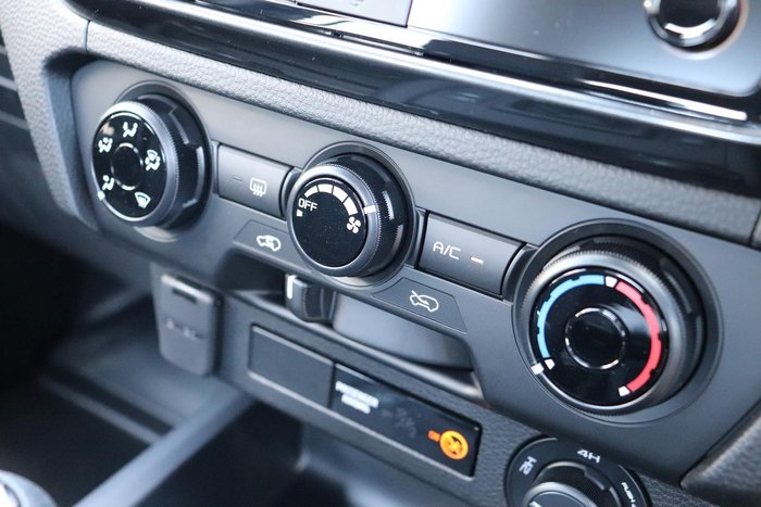 2025 Isuzu D-MAX X-RIDER