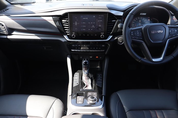 2025 Isuzu MU-X X-TERRAIN