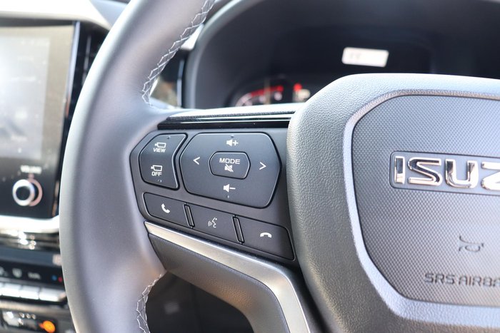 2025 Isuzu MU-X X-TERRAIN