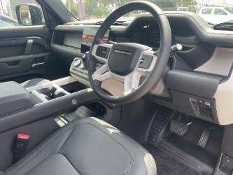 2025 Land Rover Defender 110 D350 X-Dynamic SE