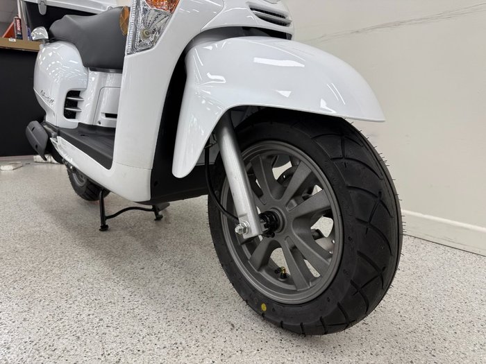 2025 Kymco LIKE 50 White