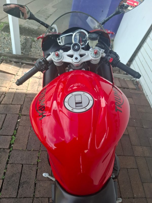 2015 Triumph DAYTONA 675 RED