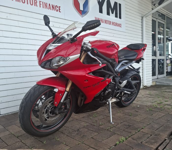 2015 Triumph DAYTONA 675 RED