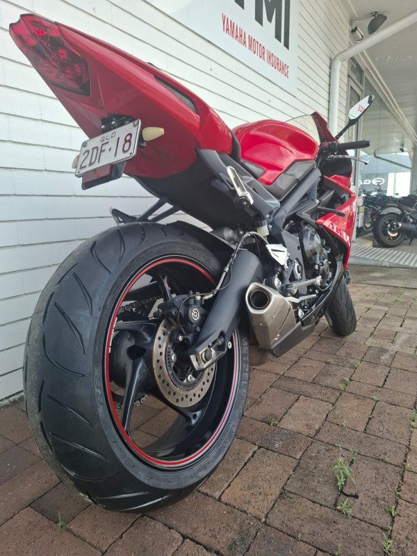 2015 Triumph DAYTONA 675 RED
