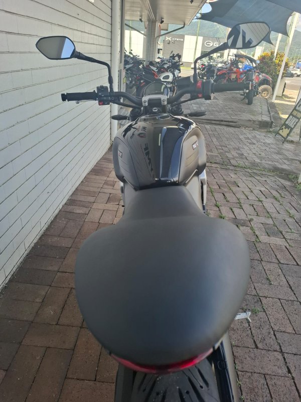 2021 Triumph TRIDENT 660 BLACK