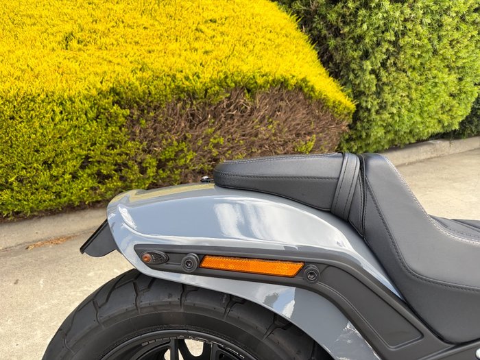 2022 HARLEY-DAVIDSON FXFBS FAT BOB (114) Grey