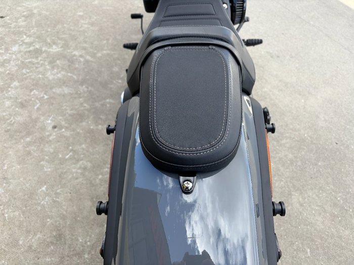 2022 HARLEY-DAVIDSON FXFBS FAT BOB (114) Grey