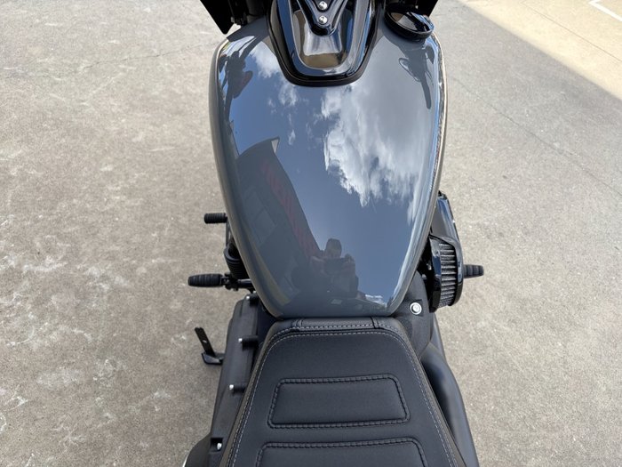 2022 HARLEY-DAVIDSON FXFBS FAT BOB (114) Grey