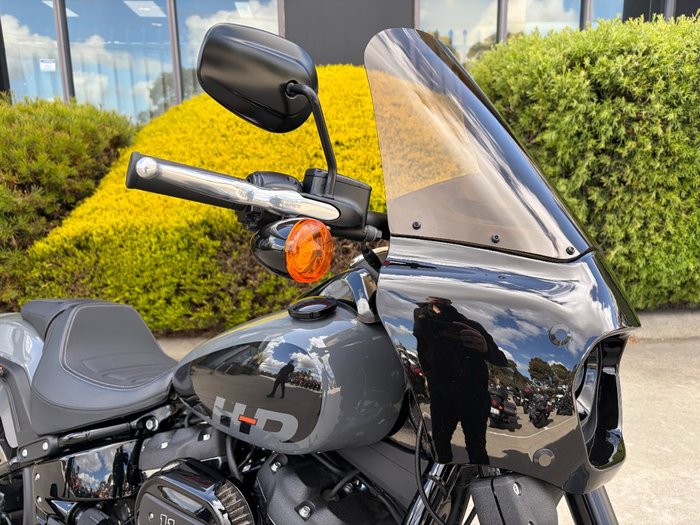 2022 HARLEY-DAVIDSON FXFBS FAT BOB (114) Grey