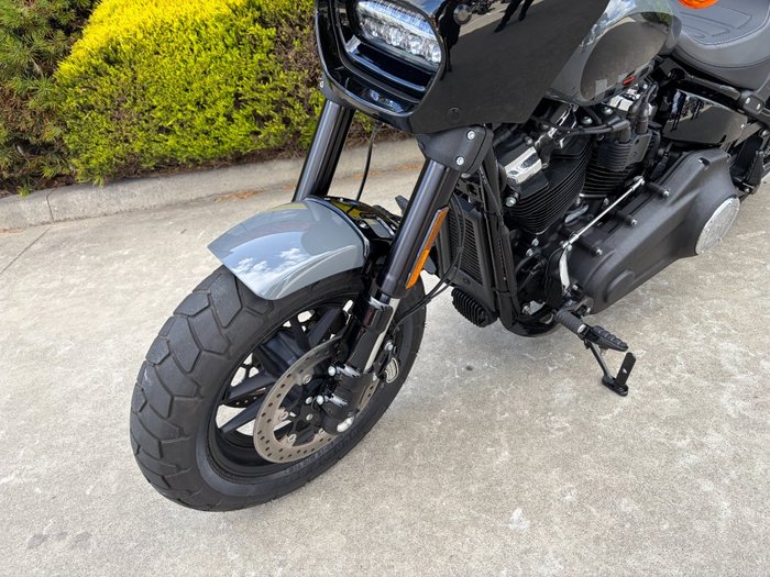 2022 HARLEY-DAVIDSON FXFBS FAT BOB (114) Grey