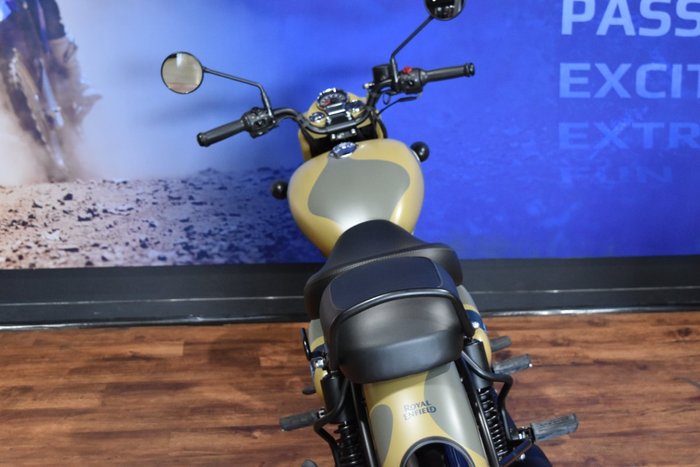 2025 Royal Enfield CLASSIC 350 SIGNALS Camo/Green