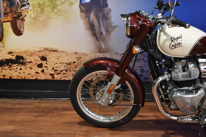 2025 Royal Enfield CLASSIC 650 Red