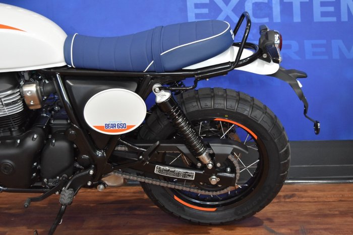 2025 Royal Enfield BEAR 650 White