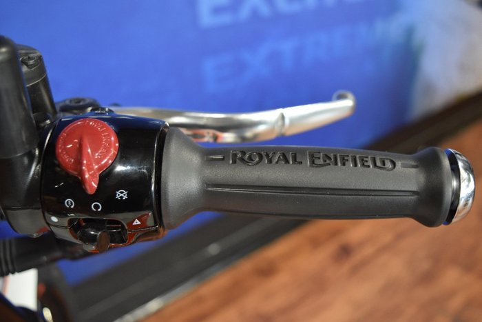 2025 Royal Enfield BEAR 650 White