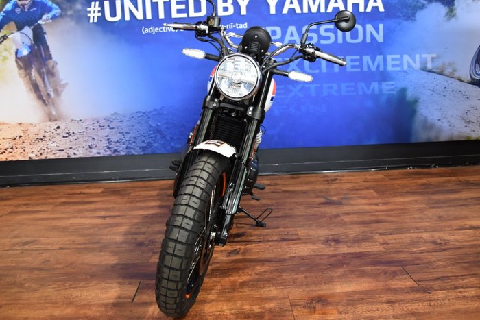 2025 Royal Enfield BEAR 650 White