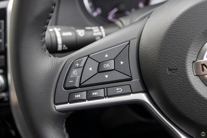 2025 Nissan Navara ST