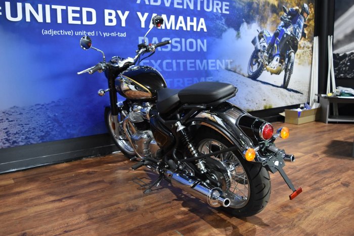 2025 Royal Enfield CLASSIC 650 Chrome / Silver